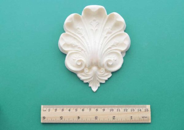 Large Victorian Shell Moulding