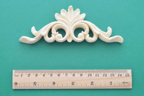 Plume Scroll Centrepiece Moulding