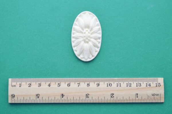 Small Sunflower Oval Moulding